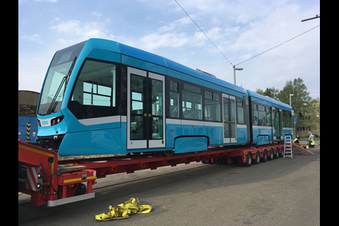 tn_cz-ostrava_stadler_tram_delivery_1.png